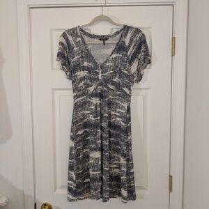 Daisy Fuentes printed a line dress size medium